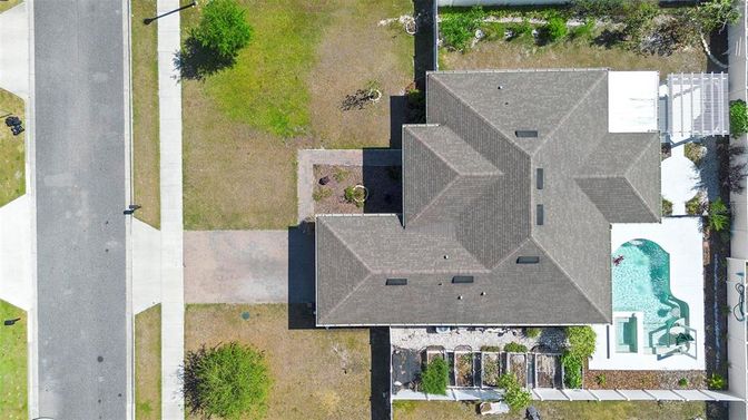 Exterior, Drone