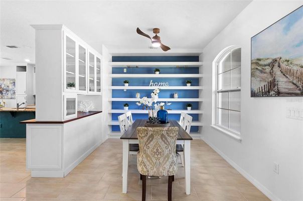 Dining room, Interior, Recessed Lighting