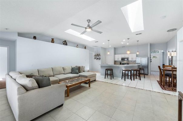 Dining room, Interior, Kitchen, Living room, Pendant Lights, Recessed Lighting, Stainless Steel Appliances