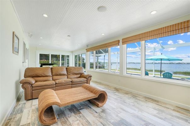 Interior, Living room, Recessed Lighting, Water, Wood Texture Flooring