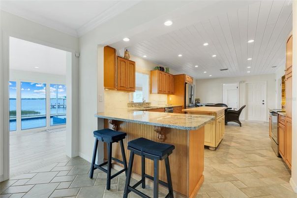 Dining room, Interior, Kitchen, Recessed Lighting, Stainless Steel Appliances, Water