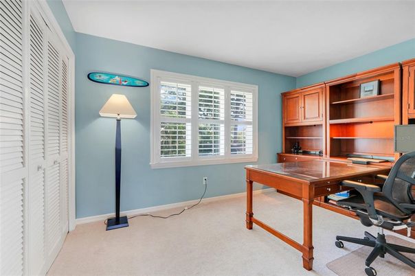 Home Office, Interior