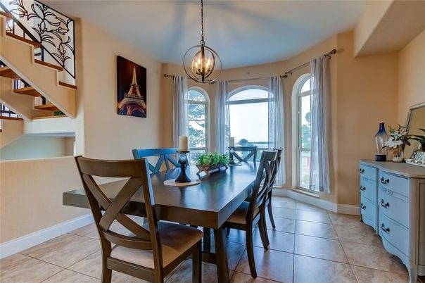 Chandelier, Dining room, Interior, Pendant Lights