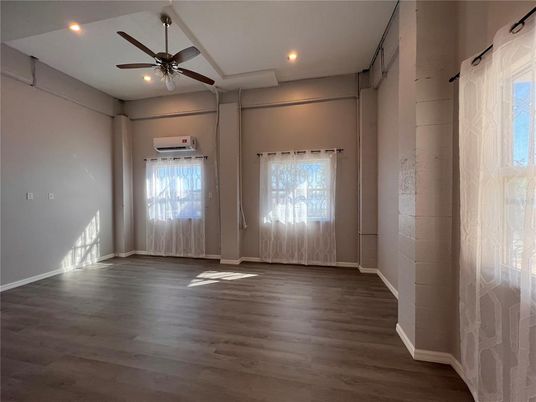 Empty room, Interior, Recessed Lighting, Wood Texture Flooring