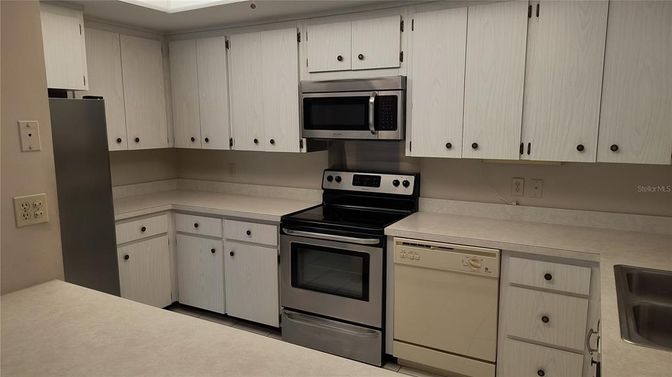 Interior, Kitchen, Stainless Steel Appliances