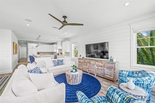 Interior, Kitchen, Living room, Pendant Lights, Recessed Lighting, Wood Texture Flooring