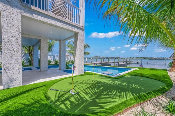 Exterior, Pool, Water