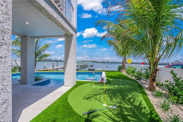 Exterior, Pool, Water