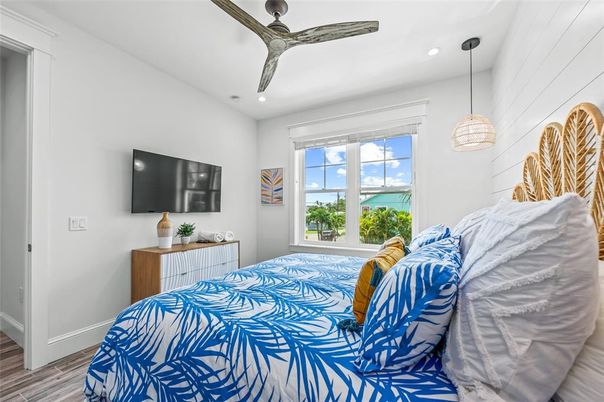 Bedroom, Interior, Pendant Lights, Recessed Lighting, Wood Texture Flooring