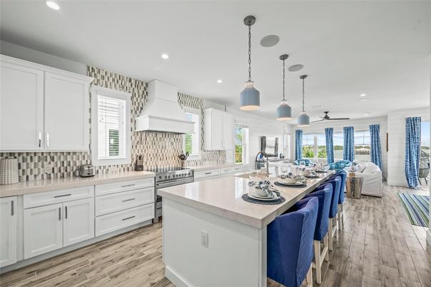 Interior, Kitchen, Living room, Pendant Lights, Recessed Lighting, Wood Texture Flooring