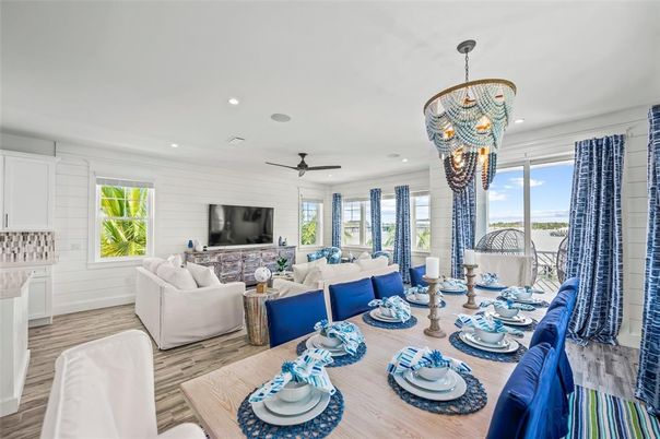Chandelier, Dining room, Interior, Living room, Recessed Lighting, Wood Texture Flooring