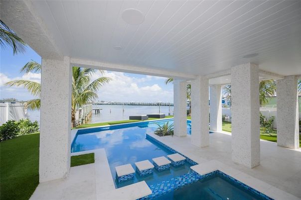 Exterior, Pool, Water