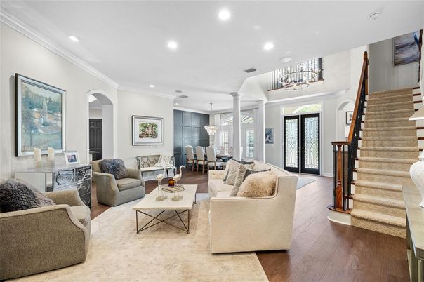 Dining room, Interior, Living room, Pendant Lights, Recessed Lighting, Wood Texture Flooring