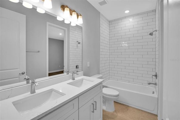 Bathroom, Dual Sink Vanities, Interior, Recessed Lighting