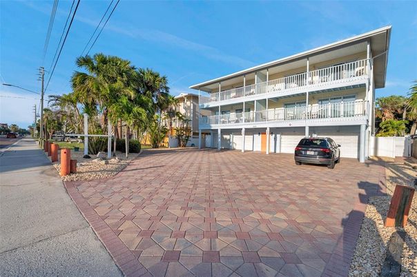 Exterior, Facade, Condo Building