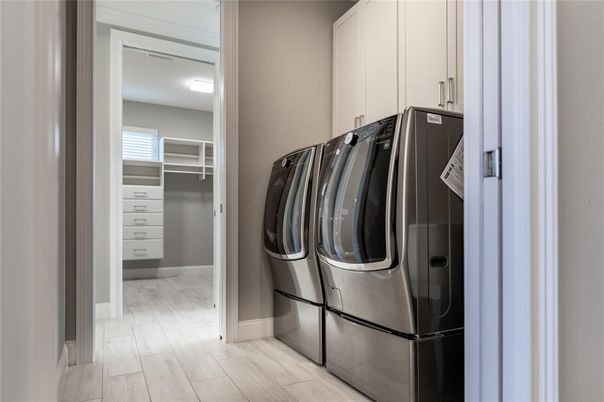 Interior, Utility Closets, Washer, Wood Texture Flooring