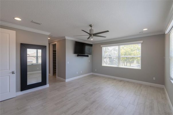 Empty room, Interior, Recessed Lighting, Wood Texture Flooring