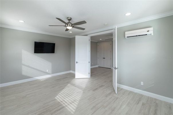 Empty room, Interior, Recessed Lighting, Wood Texture Flooring