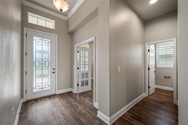 Interior, Recessed Lighting, Wood Texture Flooring