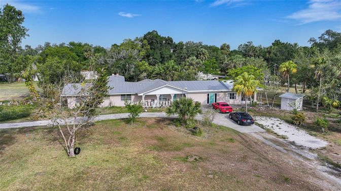 Backyard, Exterior, Facade, Ranch
