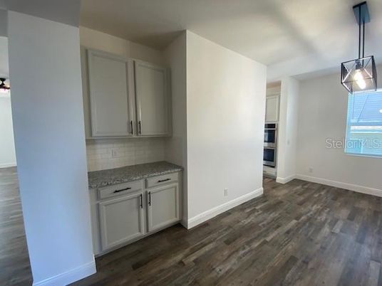 Empty room, Interior, Pendant Lights, Wood Texture Flooring