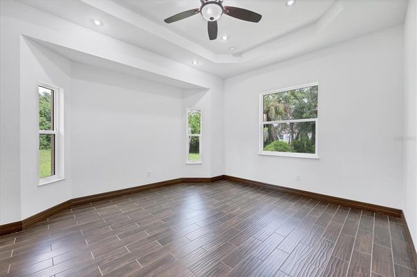 Empty room, Interior, Recessed Lighting, Wood Texture Flooring