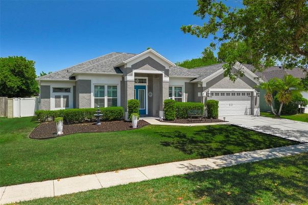 Attached, Exterior, Facade, Ranch