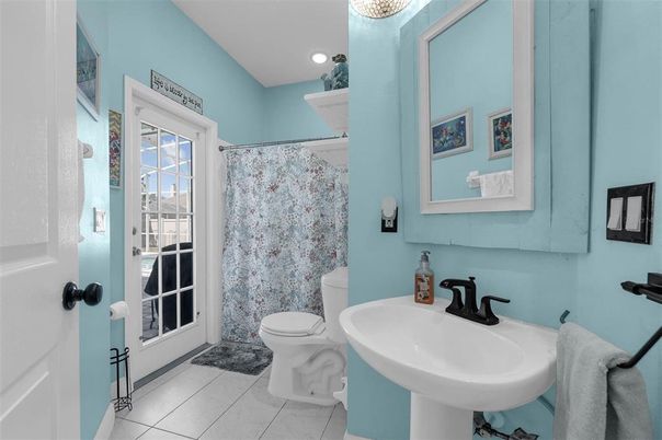 Bathroom, Interior, Recessed Lighting