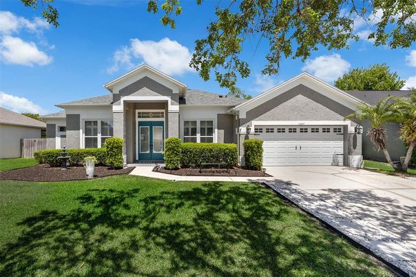 Attached, Exterior, Facade, Ranch