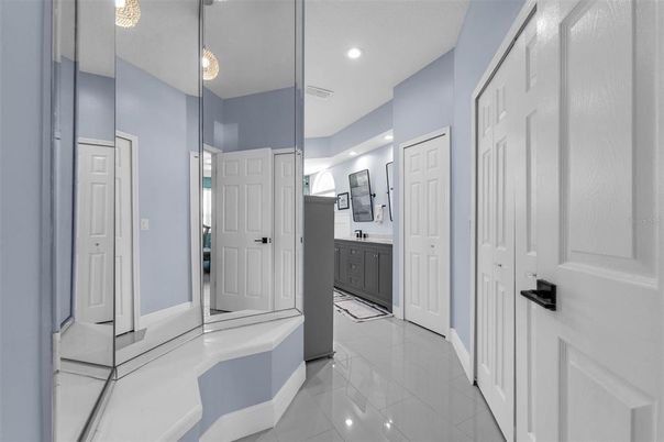 Bathroom, Interior, Pendant Lights, Recessed Lighting