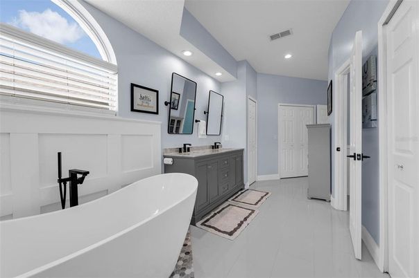 Bathroom, Dual Sink Vanities, Free Standing Baths, Interior, Recessed Lighting