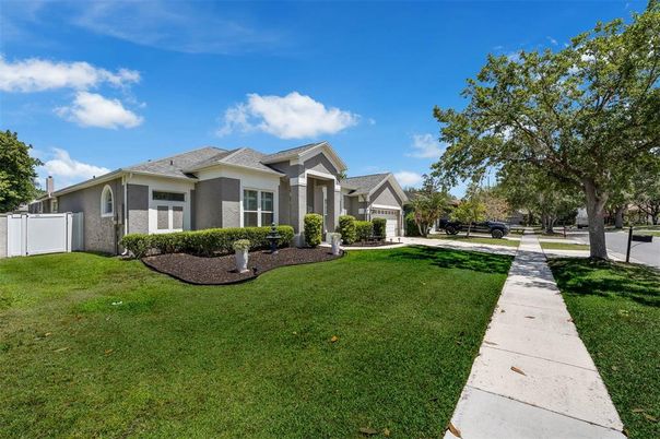 Backyard, Exterior, Facade, Ranch
