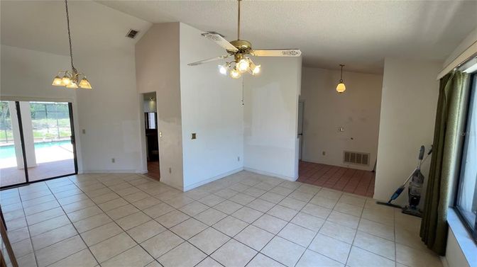 Empty room, Interior, Pendant Lights