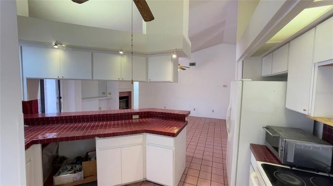 Interior, Kitchen, Pendant Lights, Tile Countertops