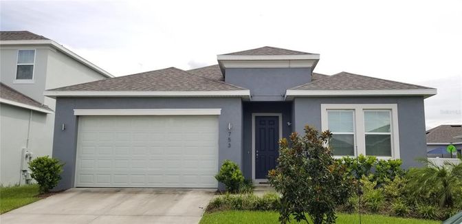 Attached, Exterior, Facade, American Craftsman