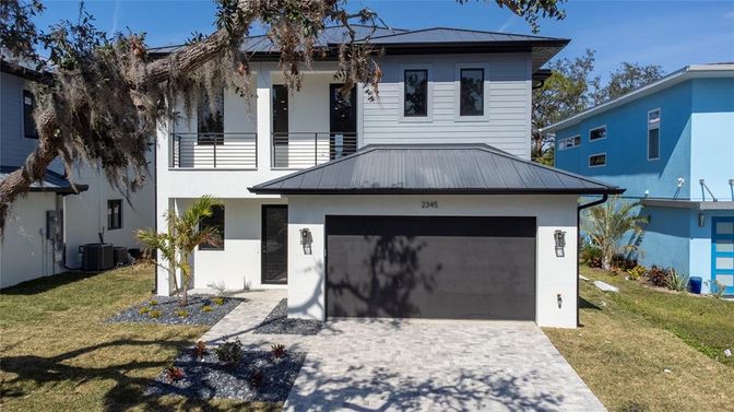 Attached, Exterior, Facade, Modern