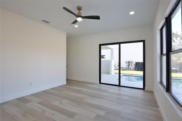 Empty room, Interior, Recessed Lighting, Wood Texture Flooring