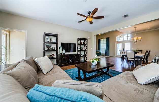 Chandelier, Dining room, Interior, Living room, Recessed Lighting, Wood Texture Flooring