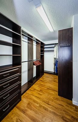 Interior, Walk-in Closets, Wood Texture Flooring
