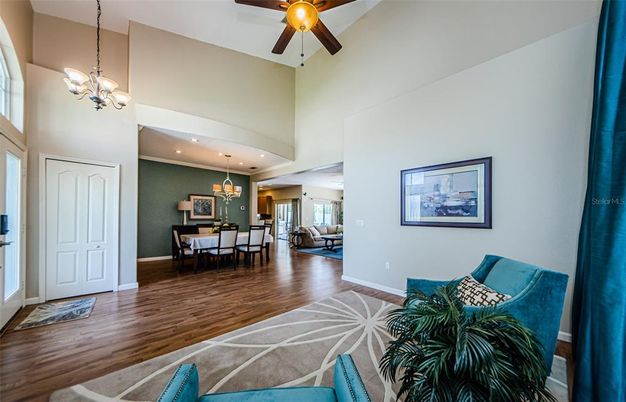 Chandelier, Dining room, Interior, Pendant Lights, Recessed Lighting, Wood Texture Flooring