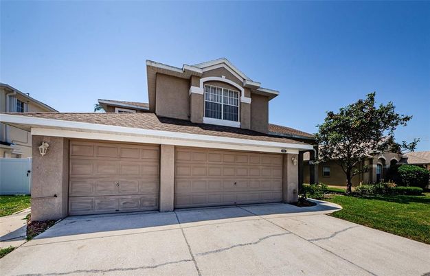 Attached, Exterior, Facade, Mediterranean
