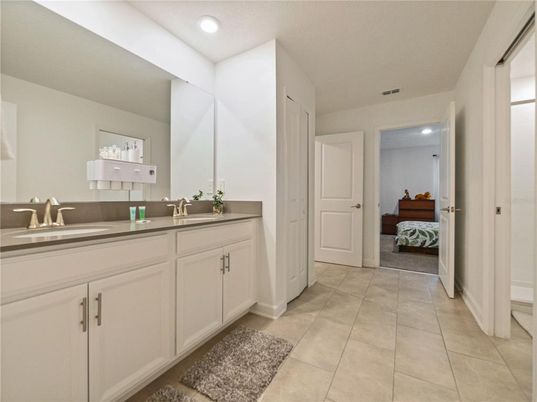 Bathroom, Dual Sink Vanities, Interior, Recessed Lighting