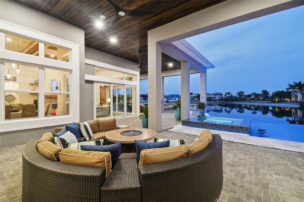 Exterior, Pool, Water