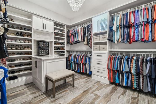 Interior, Walk-in Closets, Wood Texture Flooring
