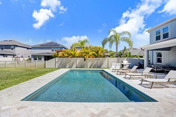 Exterior, Pool