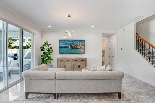 Interior, Living room, Pendant Lights, Recessed Lighting