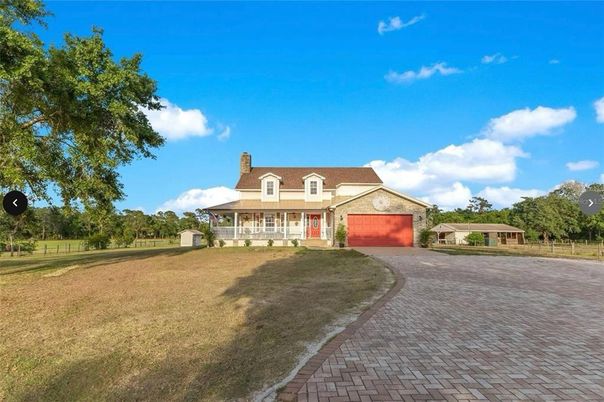 Backyard, Detached Garage, Exterior