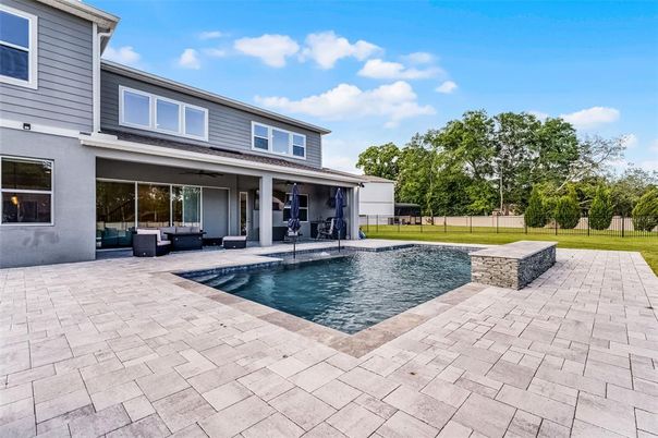 Exterior, Pool