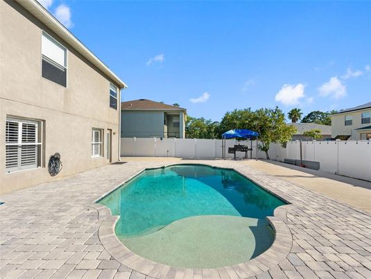 Exterior, Pool