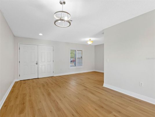 Empty room, Interior, Recessed Lighting, Wood Texture Flooring
